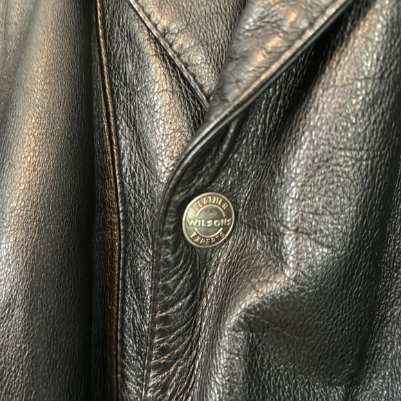 Wilsons Leather Jacket - Like New/EUC Men’s Large (C) - Picture 4 of 15